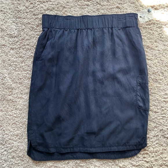 Liz Claiborne skirt navy with cargo pockets size large - Picture 1 of 4
